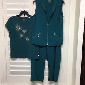 3-pc Zenergy set by Chico’s Activewear SZ 2 (12)